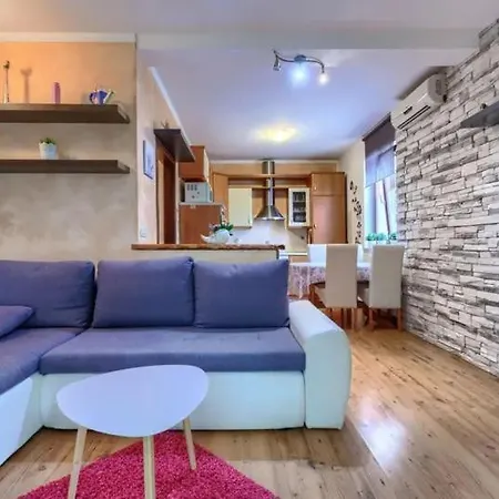 Amaii 2 Apartment